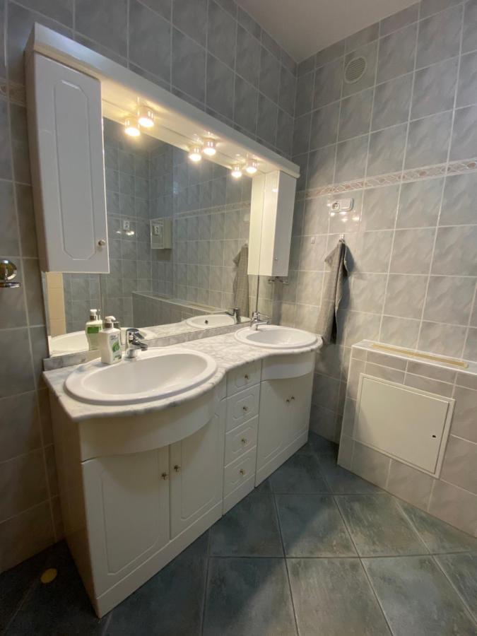 Veronika Lux Apartman Hajduszoboszlo Exterior photo